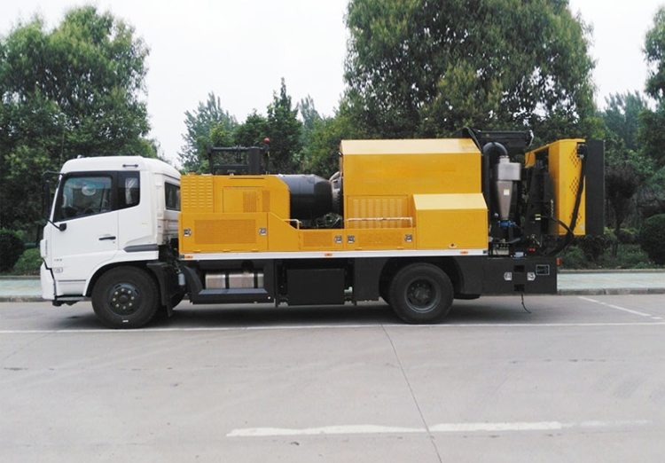 外貿(mào)網(wǎng)站系統(tǒng)開發(fā)：助力路面養(yǎng)護車制造商提升出口效率