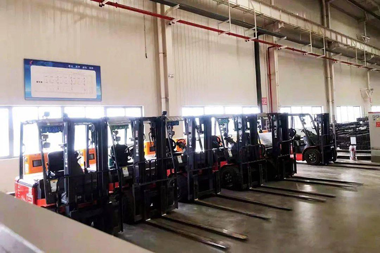 電動(dòng)叉車在全球市場(chǎng)的外貿(mào)開拓：工程機(jī)械企業(yè)如何吸引更多客戶