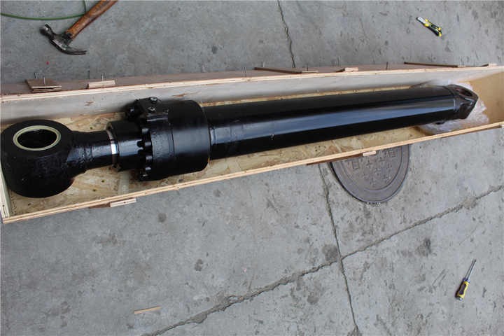 外貿(mào)如何營銷挖掘機液壓油缸：通過網(wǎng)站優(yōu)化提升銷量