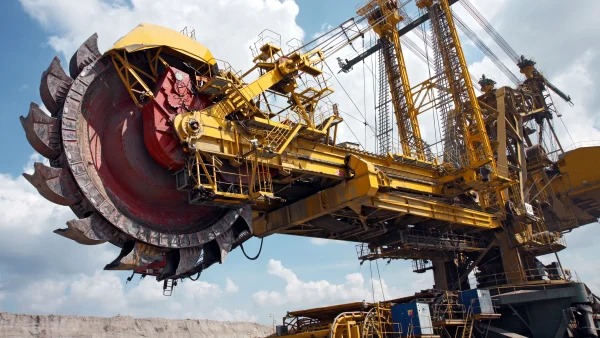 斗輪式挖掘機在工程機械外貿(mào)中的應用與解決方案