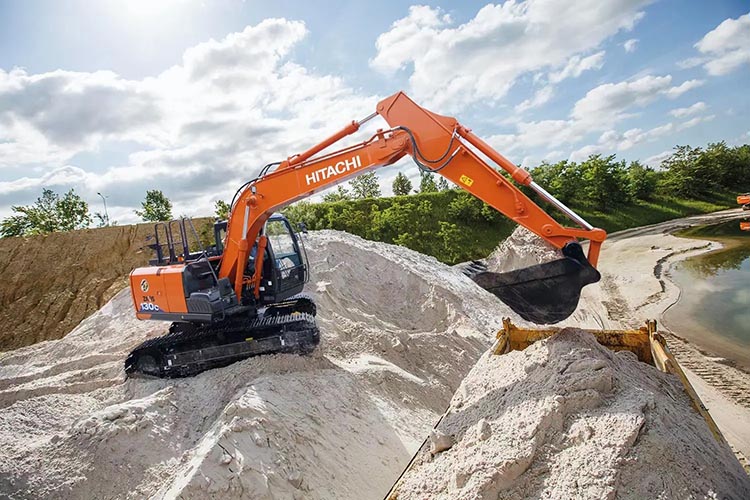 日立130挖掘機(jī)技術(shù)參數(shù)及廣數(shù)供應(yīng)鏈的行業(yè)服務(wù)
