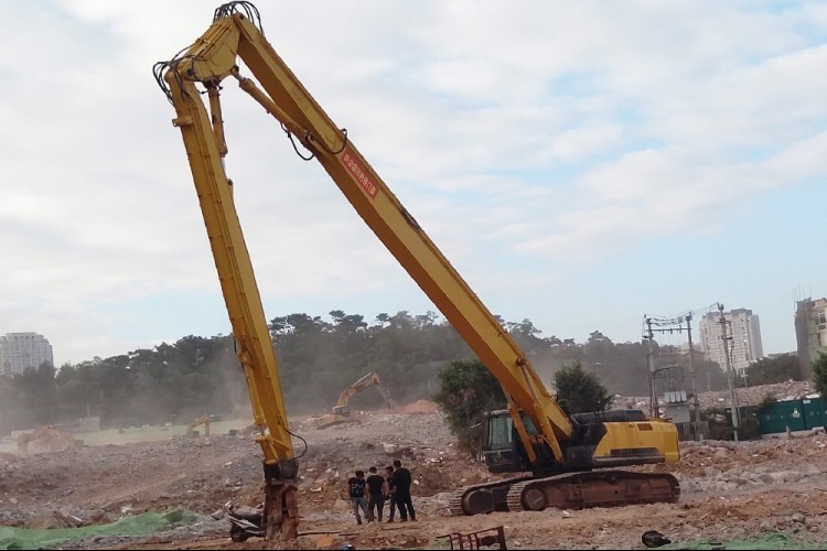 長(zhǎng)臂挖掘機(jī)型號(hào)規(guī)格解析